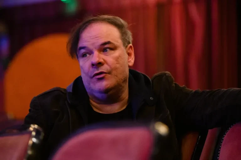 A színházi szakma mellett tévések és zenészek is búcsúznak Kálloy Molnár Pétertől