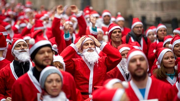 Több mint 4 ezren vettek részt a budapesti Mikulásfutáson