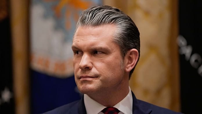 Hegseth megvédte az egyre több kritikát kapó karib-tengeri drogellenes hadműveletet
