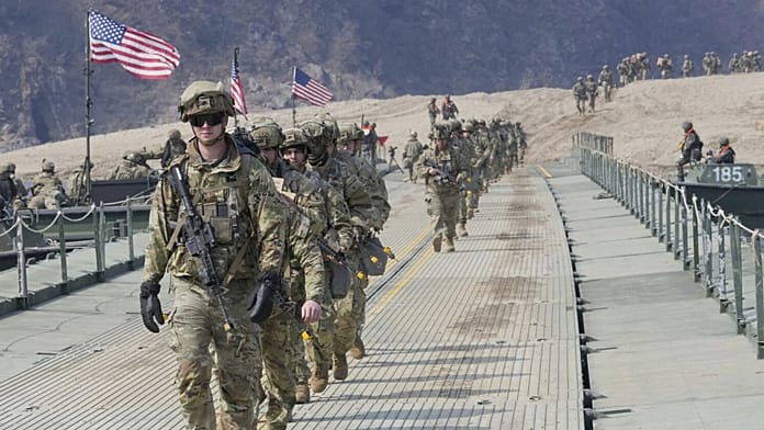 Az amerikaiak támogatják országuk fokozott fegyverkezését