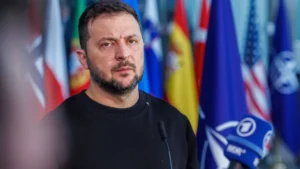 Újabb forrásokat keres Ukrajnának Zelenszkij, a Tisza ebben segítene