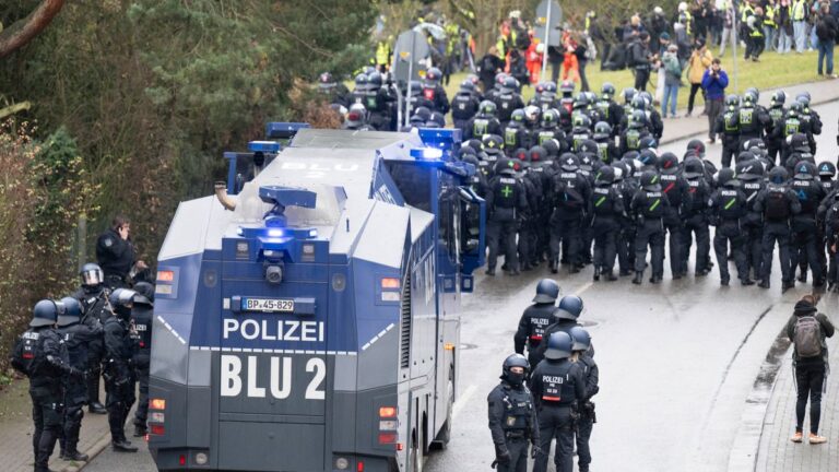 Tűzfal a német demokrácia ellen