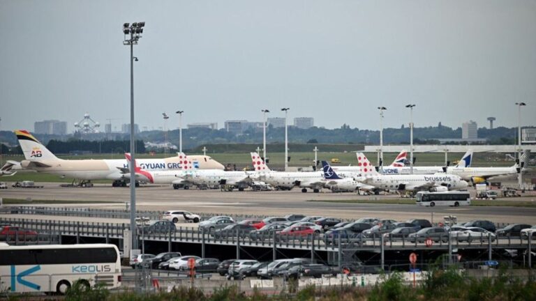 Paprikaspray-vel támadtak a rablók, többen megsérültek + videó