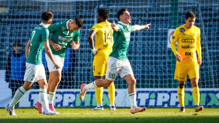 Az ETO FC remek humorú csatára bemutatott a játékvezetőnek