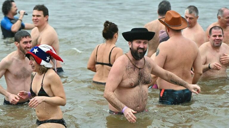 Hideg víz és forró hangulat: elkészült a Fürdőzés 2026 programja Tiszafüreden