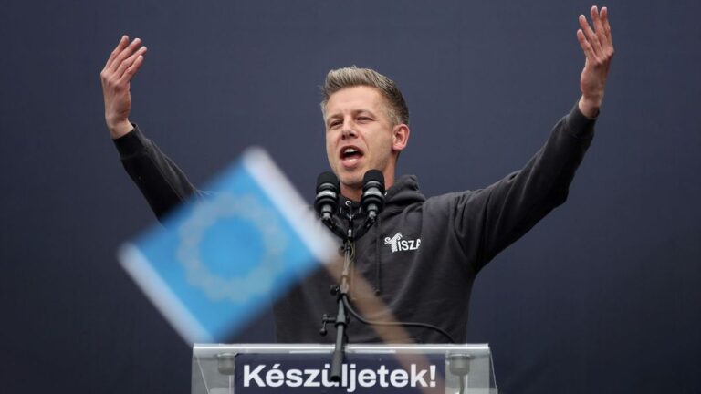 Külföldről is finanszírozzák a kormányváltásban érdekelt szervezetek a közvélemény-manipulálókat