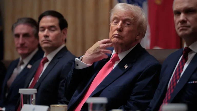 Donald Trump mindent tudhat az UFO-król