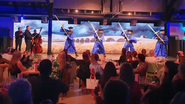 Egyedülálló attrakciót, intenzív magyarságélményt kínál a Paprika Revue House