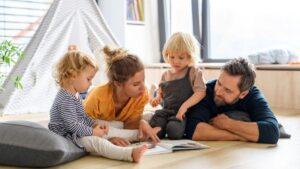 Fájdalmas átalakításokat tervez a Tisza a családtámogatási rendszerben