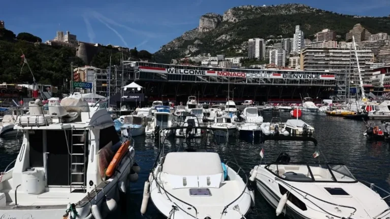 Luxus a Riviérán, vér Ukrajnában – bemutatták Ábrahám Róbert új dokumentumfilmjét