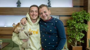 Kiderült az internetezőknek, hogy Mészáros Árpád Zsolt fia, Bende is jól énekel, miután megosztott egy videót erről