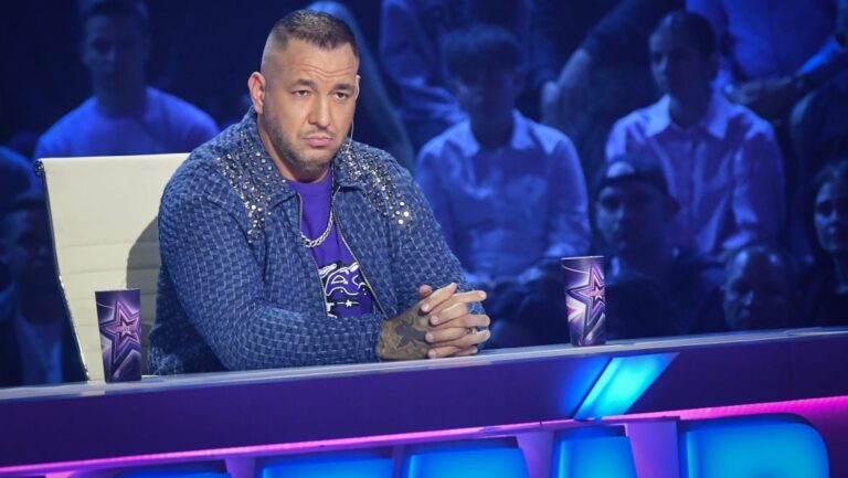 120 milliós támogatással foroghat a Curtis-dokumentumfilm