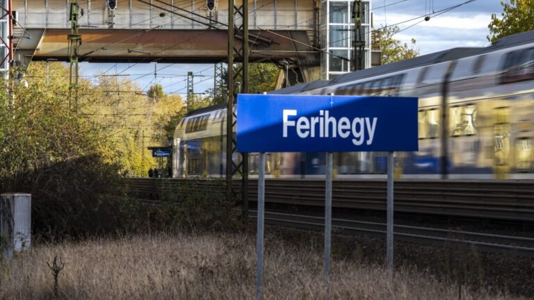 Telex: Még a választások előtt kiderülhet, ki építheti meg a ferihegyi gyorsavasutat