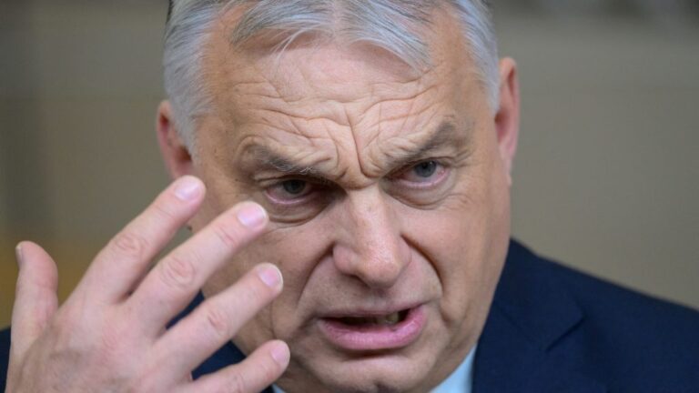 Jogosan oktatja-e ki stabilitásból Orbán Viktor a románokat, ha 15 év alatt 15 román kormányfőt „fogyasztott el”