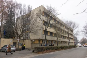 Még három hónapig letartóztatásban marad a Szőlő utcai javítóintézet korábbi megbízott igazgatója