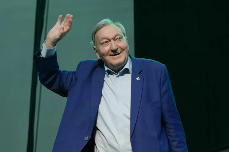 Meghalt az ufóhívő svájci író, Erich von Däniken