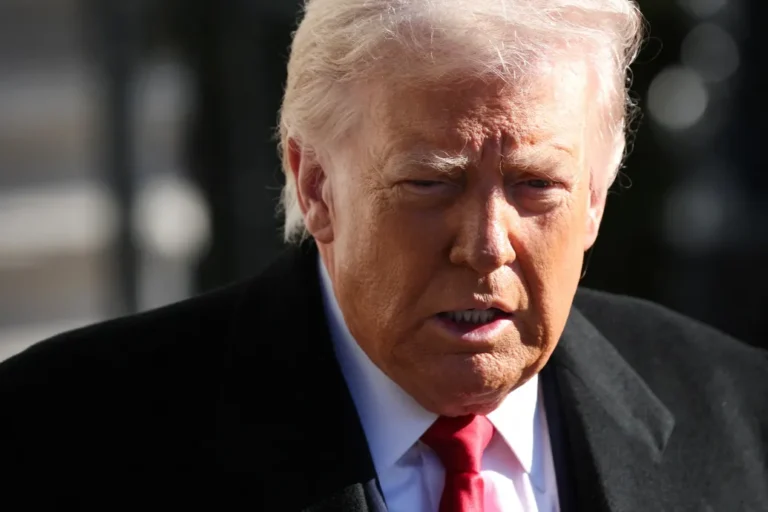 Trump üzent az iráni tüntetőknek: Tartsatok ki, érkezik a segítség