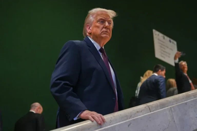 Trump 100 százalékos vámmal sújtaná Kanadát, ha megállapodást köt Kínával