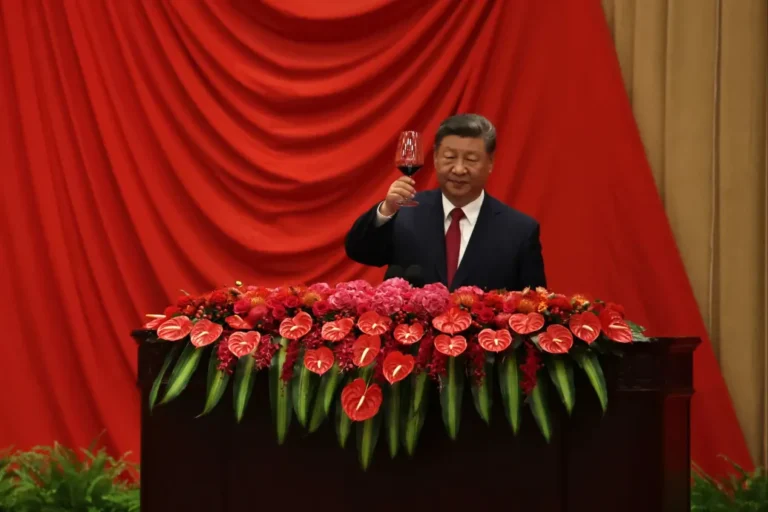 Hszi eltakarította hadserege főparancsnokát, ez még tőle is meglepő húzás volt