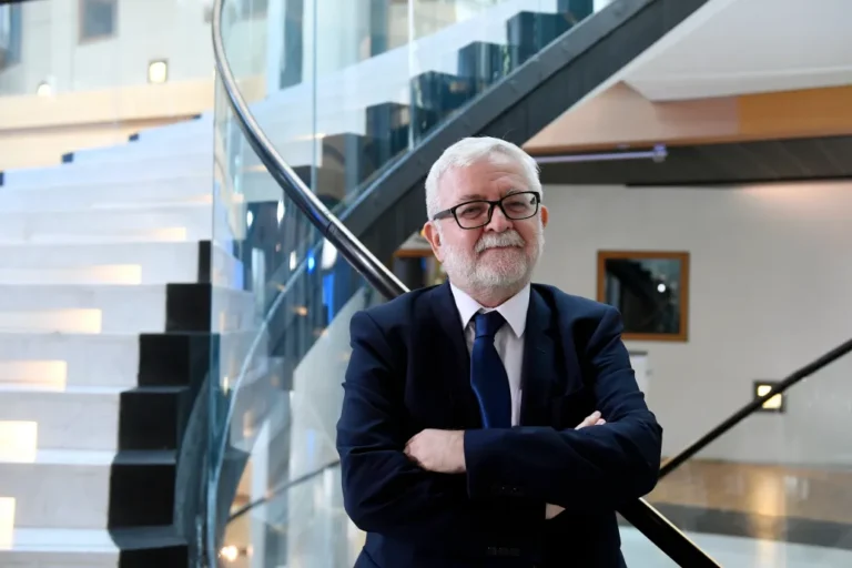 Ara-Kovács Attila: A Mediánnal kapcsolatos minősíthetetlen hazugságok miatt léptem ki a DK-ból