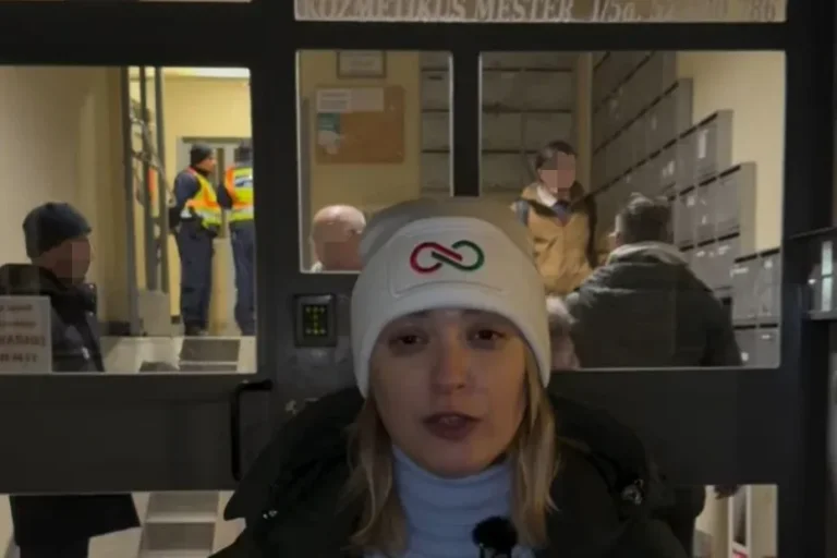 Magyar Péter: Baltával támadtak a Tisza önkénteseire egy debreceni lakótelepen