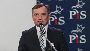 Orbán Viktor külföldi szövetségesei már az ellenzék vezetőjét támadják