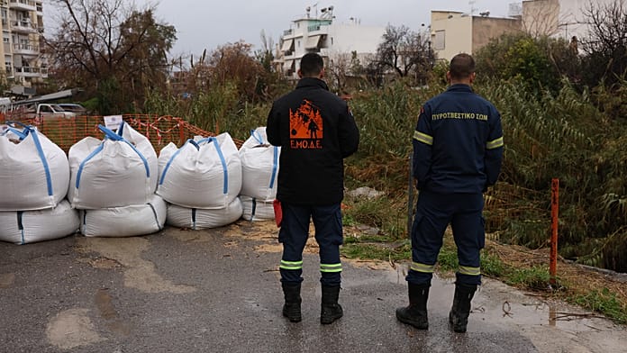 Két ember meghalt a viharos időjárás miatt Görögországban