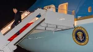 Trump: lehet, hogy választani kell a NATO fenntartása és Grönland között