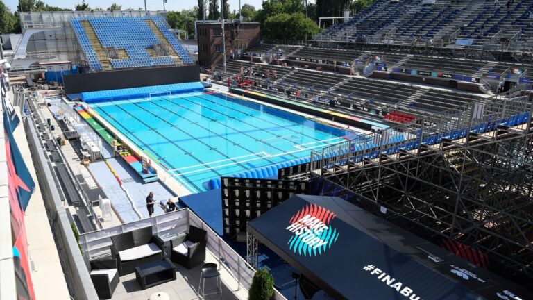 Széchy Tamás neve eltűnhet a Nemzeti Sportuszoda létesítmény nevéből