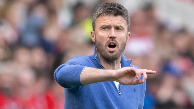 Káosz az Old Traffordon: meglepő név áll most az első helyen a Manchester United kispadjáért zajló harcban