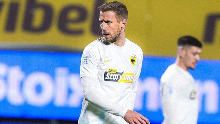 Debütálása után Varga Barnabást sem kímélték az AEK Athén szurkolói és edzője