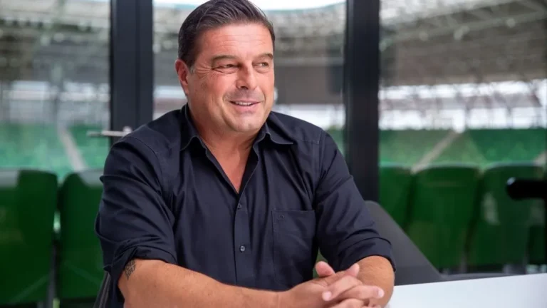 Miért engedték el Varga Barnabást és Tóth Alexet? A Fradinál tiszta vizet öntöttek a pohárba