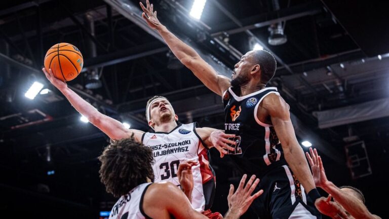 Szégyen Miskolcon: elcsalták a véghajrát, majd kiosontak a teremből a bírók