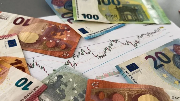 Most érdemes nyaraláshoz eurót venni – csúcson a forint árfolyama