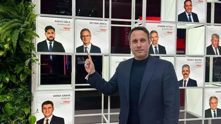 Dömötör Csaba mattolta az ellenzéki sajtót