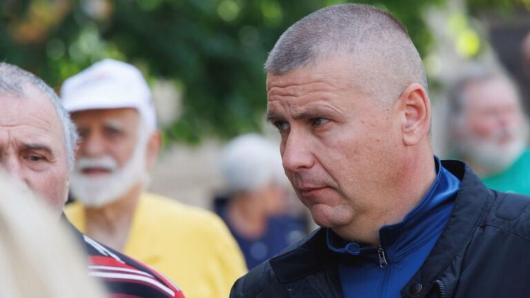 Ruszin-Szendi Romulusz hazugságspirálba keveredett a fegyverbotránya kapcsán