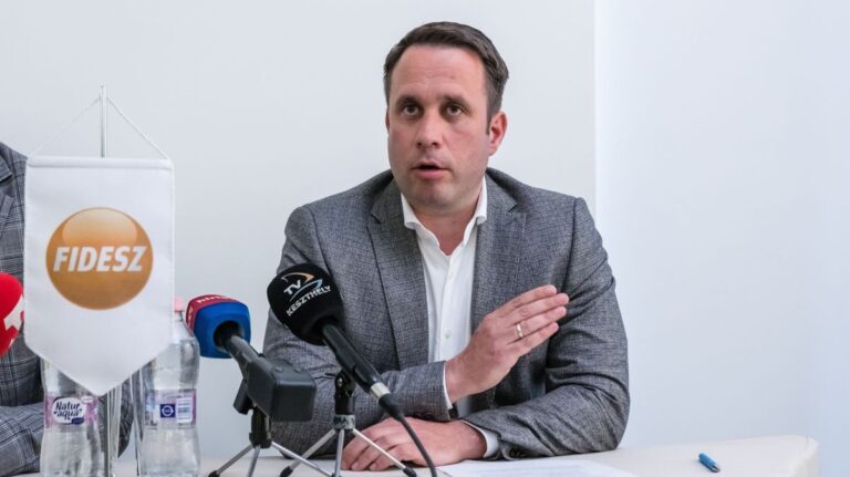 Dömötör Csaba: A néppárti nagykoalíció felül akarja írni a gazdák és a parlamenti többség akaratát + videó