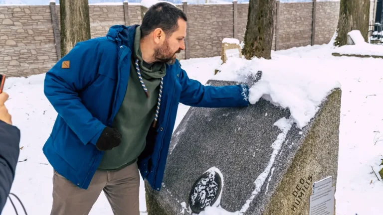 Rendőrök vitték el Pozsonyban a magyar politikust, Szijjártó Péter is reagált