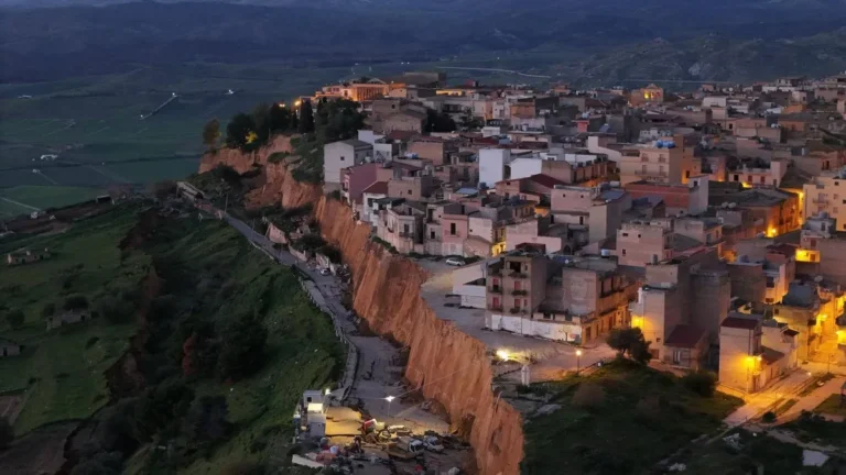 Pokoli földcsuszamlás: elsüllyed egy teljes város Szicíliában?