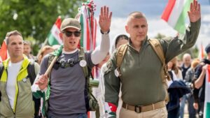 Túl korán ünnepel Ruszin-Szendi Romulusz? Még nyomoznak a tiszás politikus fegyverbotránya miatt