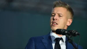 Magyar Péter házi csatornáján a rezsicsökkentés eltörléséről értekeztek