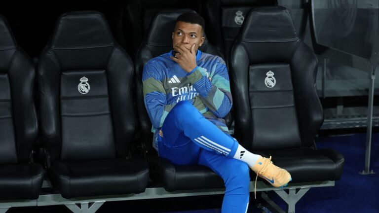 Kylian Mbappé játékra jelentkezik az El Clásicón, Xabi Alonso azonban trükközne