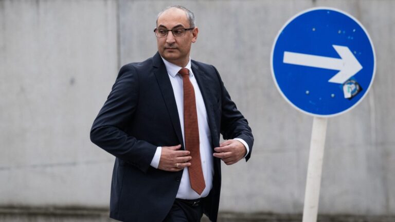 Megszólalt a romaügyi államtitkár Lázár János „cigányozós” beszédéről