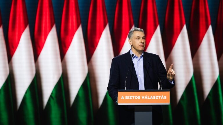 Kaltenbach Jenő: Ilyen alpári megnyilvánulás után Lázárnak nem lehet megmaradnia a politikában