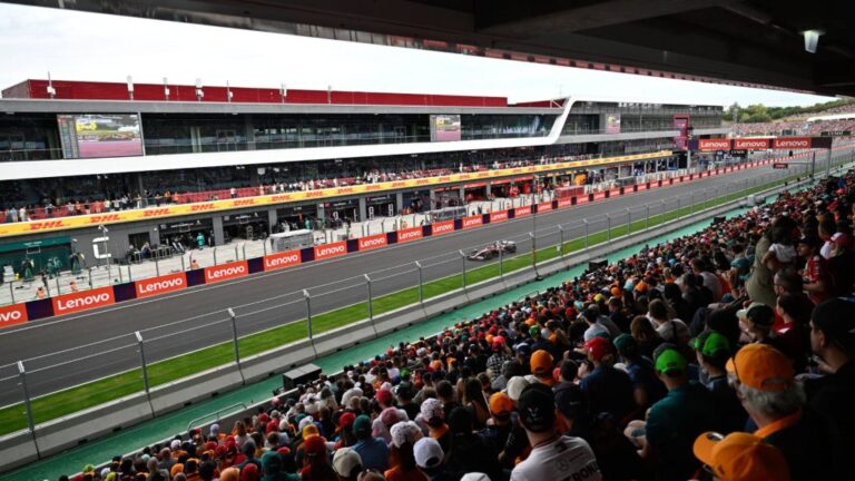 Forma-1: komoly díjat vehetett át a Hungaroring vezetősége