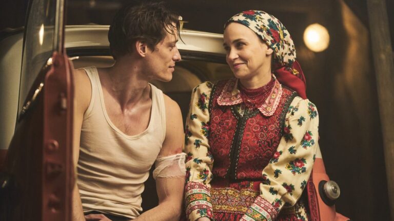 Magyar menyegző: hejehuja, hopszahopp, rakenroll