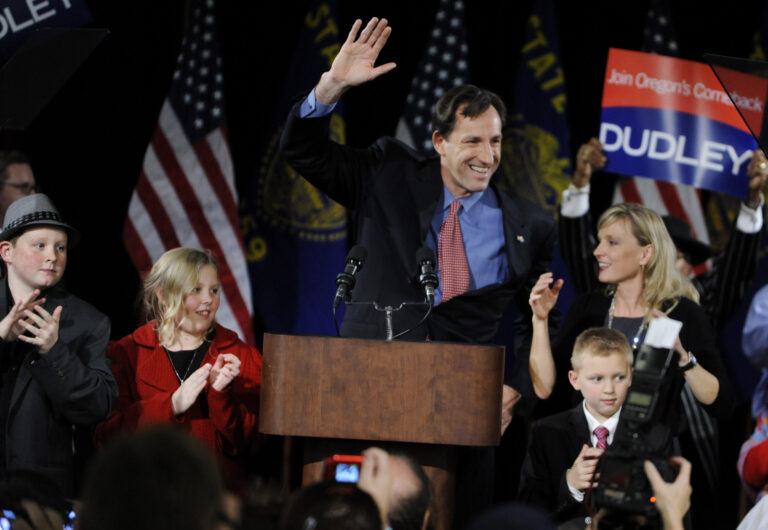 Former Trail Blazer Chris Dudley to run again for governor of Oregon