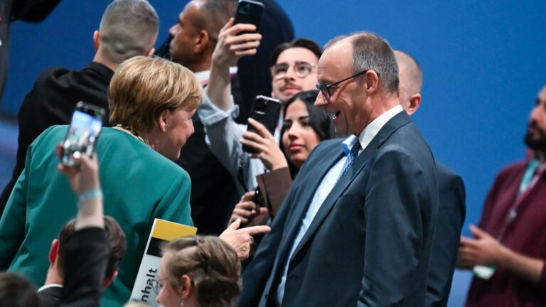 Újraválasztották Friedrich Merz-et a kereszténydemokraták elnökévé