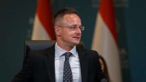 Letartóztattak egy magyar férfit Ukrajnában, aki öt embernek próbált segíteni, hogy Magyarországra meneküljenek