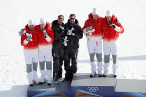 Megvan a téli olimpia első duplázó bajnoka és holtversenyes ezüstérme